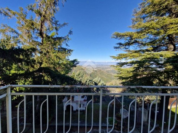 casa indipendente in vendita ad Acri in zona Vallone Cupo