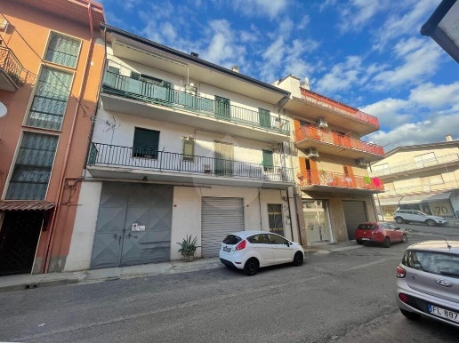 appartamento in vendita ad Acri