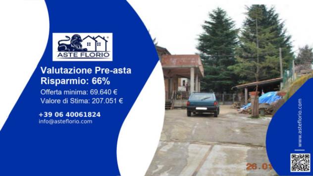 negozio in vendita ad Acri in zona Croce Don Paolo