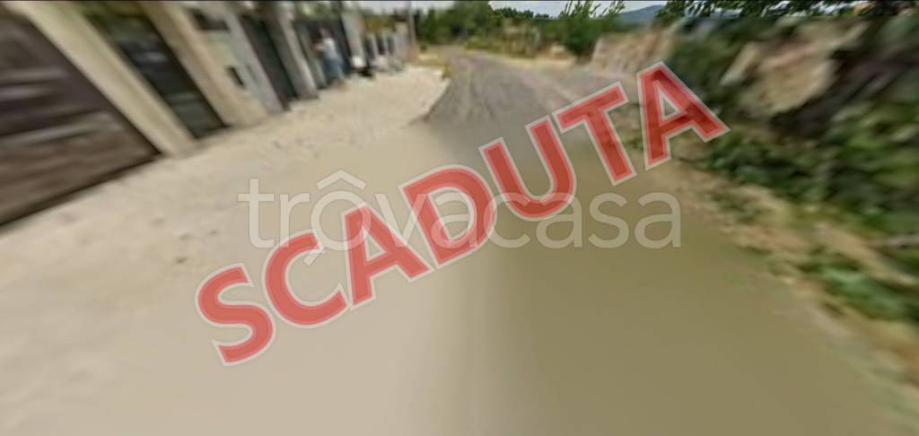 locale commerciale in vendita ad Acri in zona Policaretto