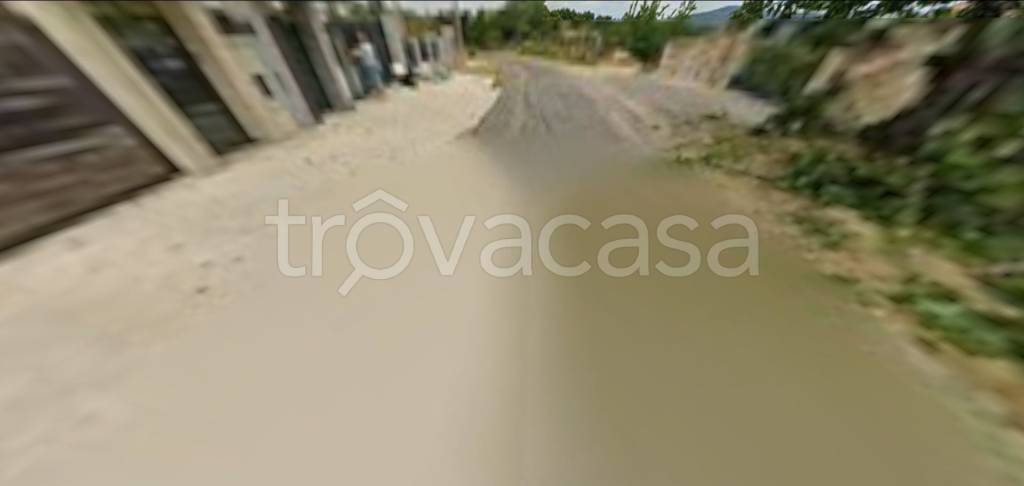 locale commerciale in vendita ad Acri in zona Policaretto