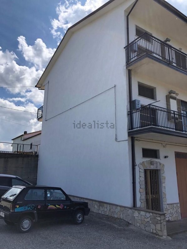 casa indipendente in vendita ad Acri in zona San Giacomo d'Acri