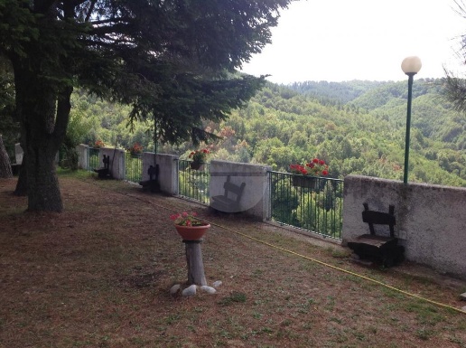 casa indipendente in vendita ad Acri in zona Montagnola