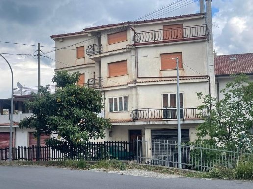 appartamento in vendita ad Acri in zona Corneto