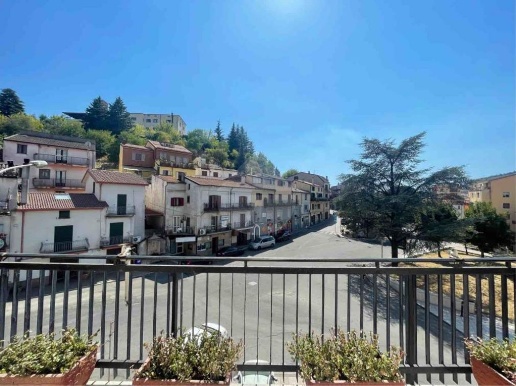 appartamento in vendita ad Acri in zona Corneto
