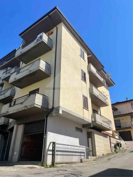 appartamento in vendita ad Acri in zona Corneto