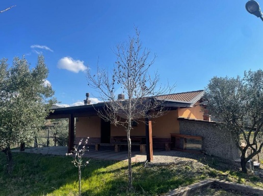casa indipendente in vendita ad Acri in zona Vagno