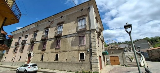 appartamento in vendita ad Acri in zona Corneto