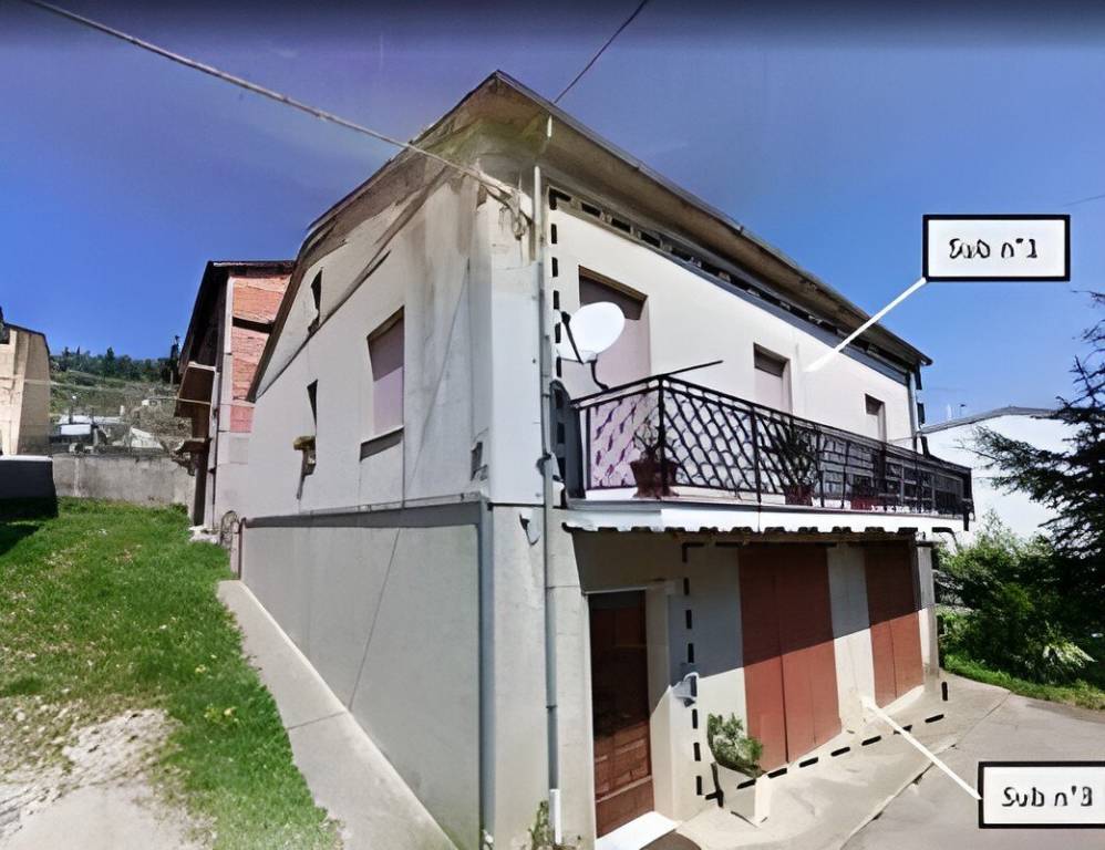 locale commerciale in vendita ad Acri in zona Corneto