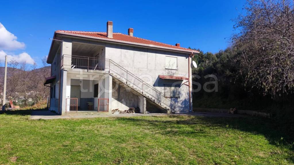 casa indipendente in vendita ad Aiello Calabro