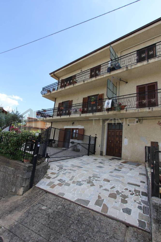 appartamento in vendita ad Altilia