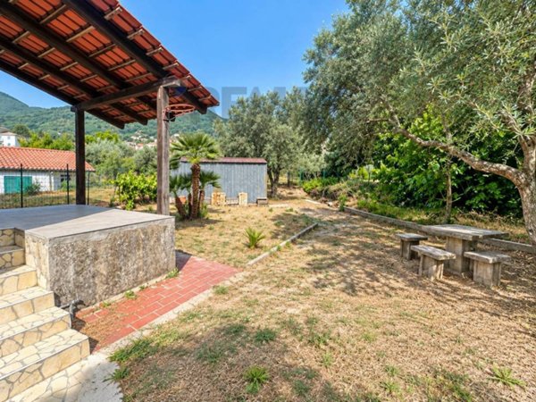 casa indipendente in vendita ad Altilia