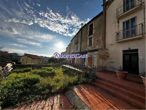 casa indipendente in vendita ad Altomonte