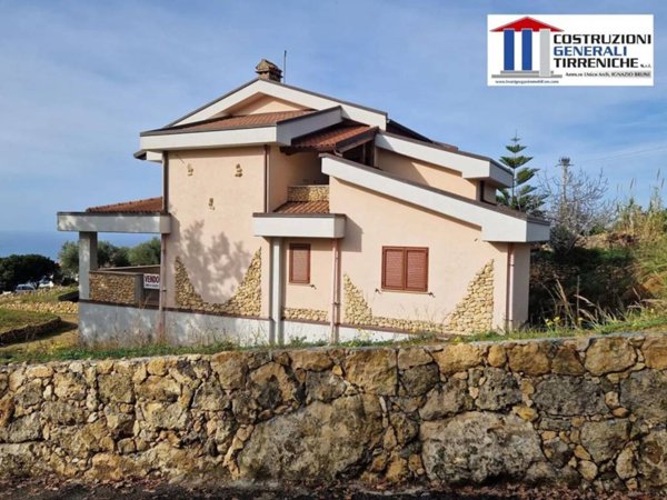 casa indipendente in vendita ad Amantea