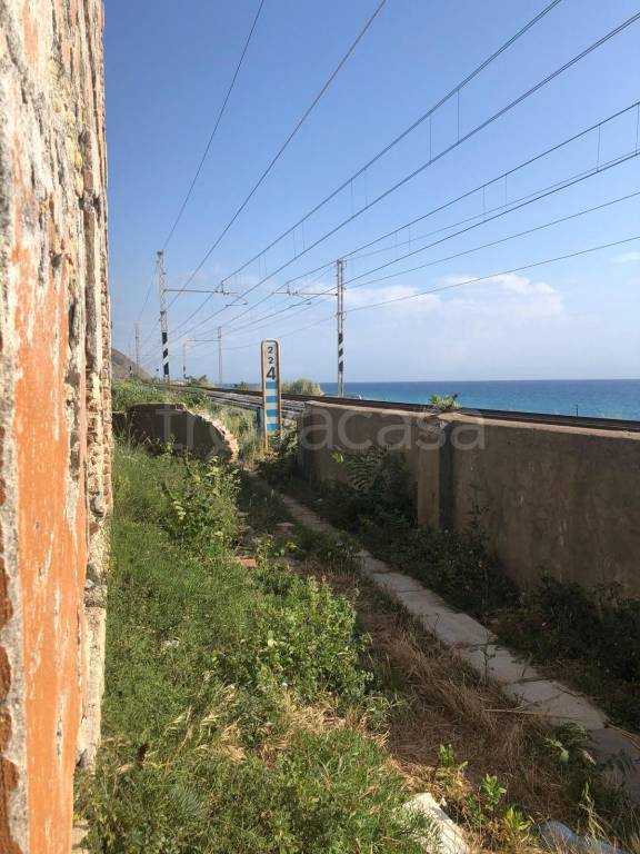casa indipendente in vendita ad Amantea