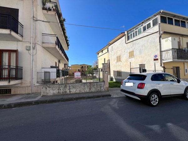 locale di sgombero in vendita ad Amantea