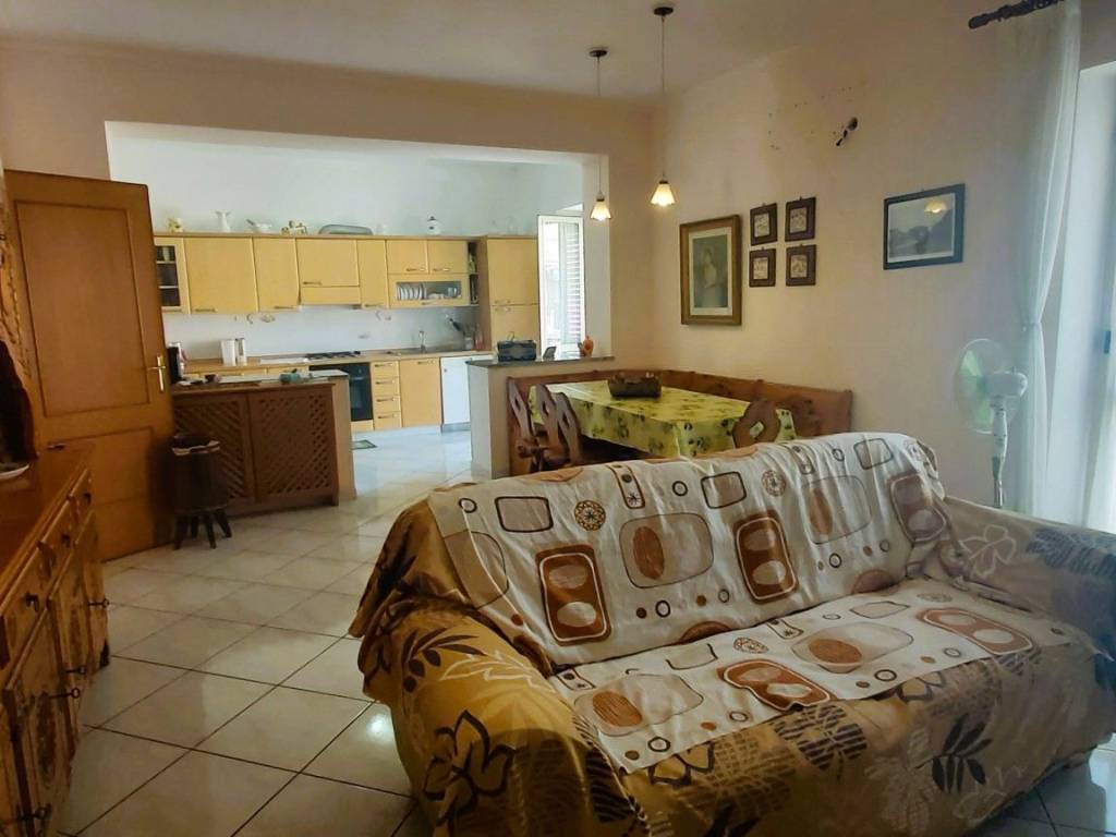 appartamento in vendita ad Amantea in zona Campora San Giovanni