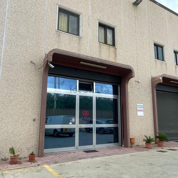 locale commerciale in vendita ad Amantea in zona Coreca