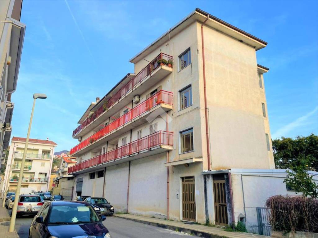 appartamento in vendita ad Amantea