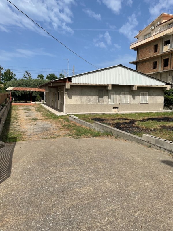 casa indipendente in vendita ad Amantea