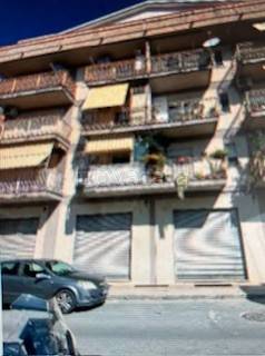 locale commerciale in vendita ad Amantea