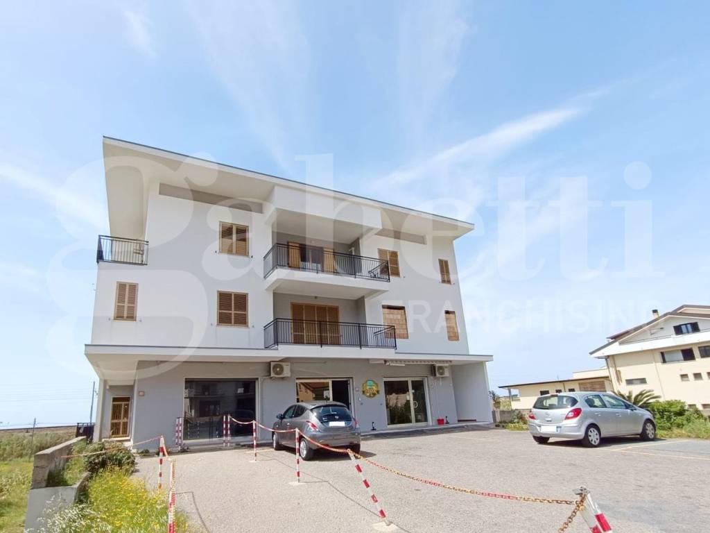 negozio in vendita ad Amantea