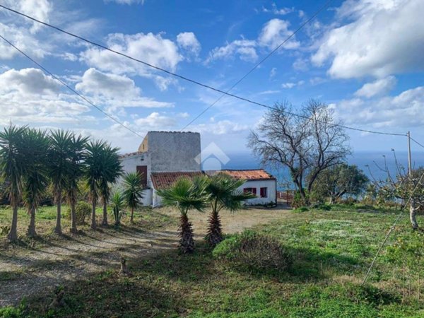 casa indipendente in vendita ad Amantea