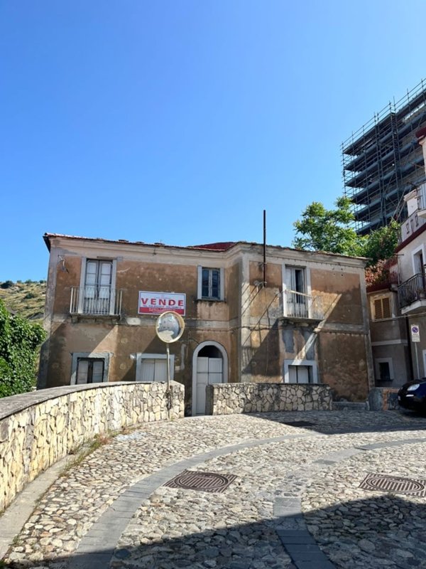 casa indipendente in vendita ad Amantea