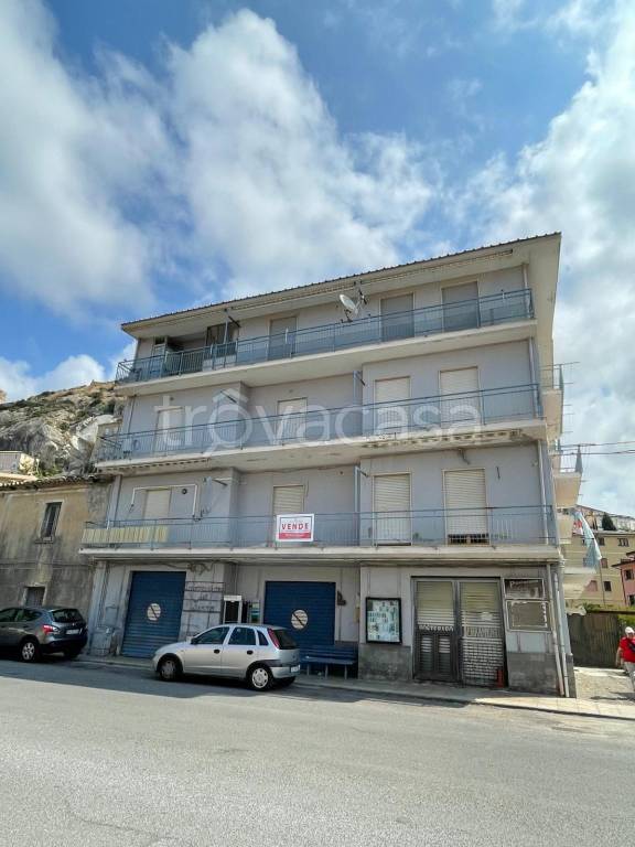 appartamento in vendita ad Amantea