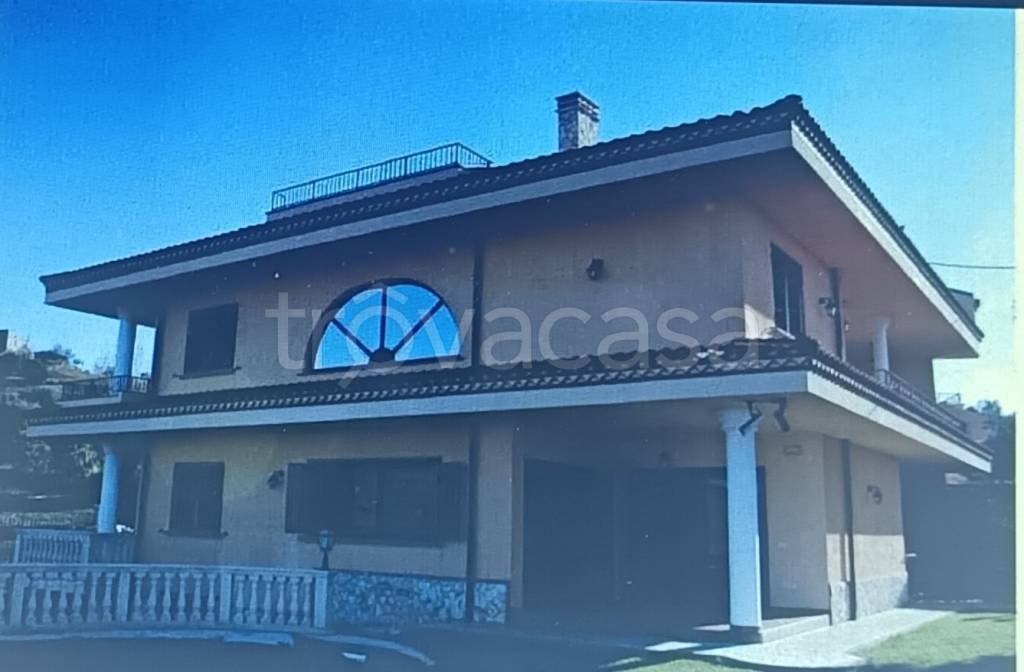 casa indipendente in vendita ad Amantea