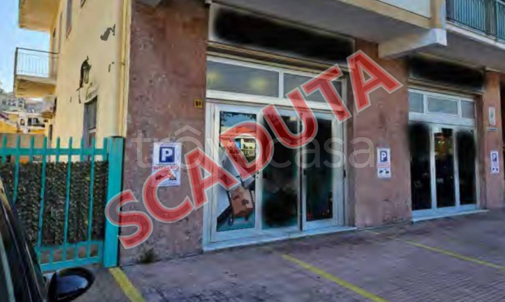 negozio in vendita ad Amantea