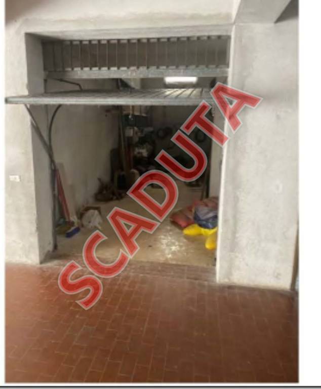 locale commerciale in vendita ad Amantea