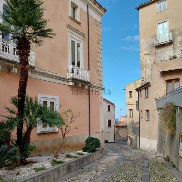 appartamento in vendita ad Amantea