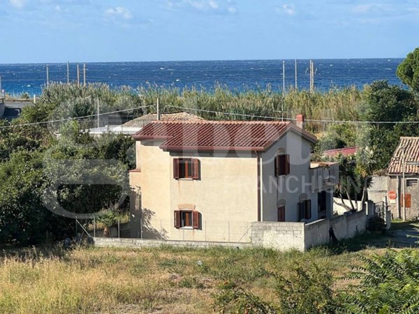 casa indipendente in vendita ad Amantea