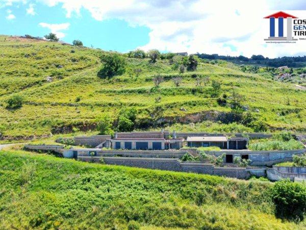 casa indipendente in vendita ad Amantea