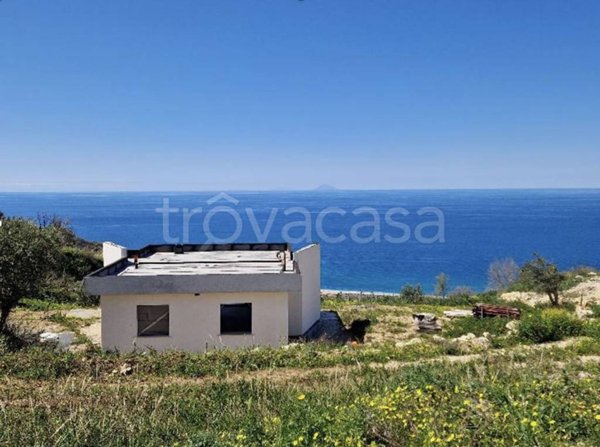 casa indipendente in vendita ad Amantea