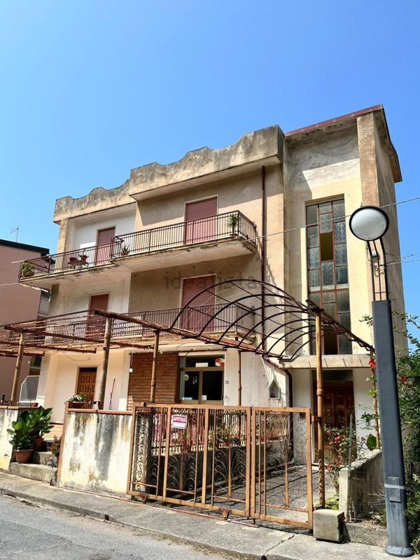 casa indipendente in vendita ad Amantea in zona Coreca