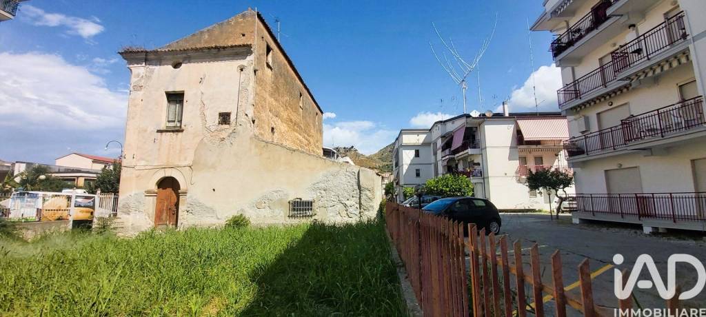 casa indipendente in vendita ad Amantea