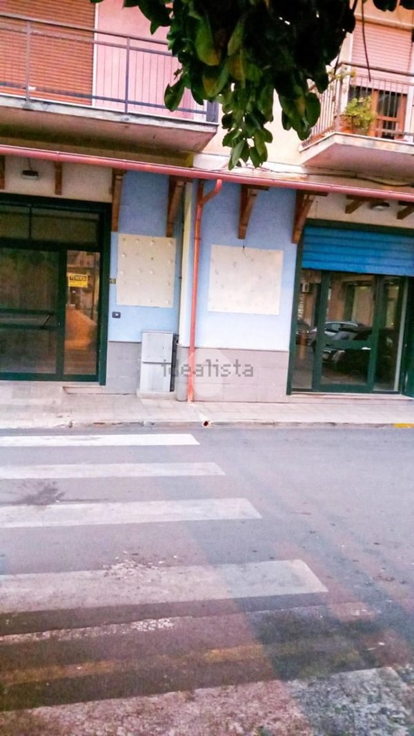 negozio in vendita ad Amantea