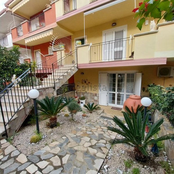 casa indipendente in vendita ad Amantea