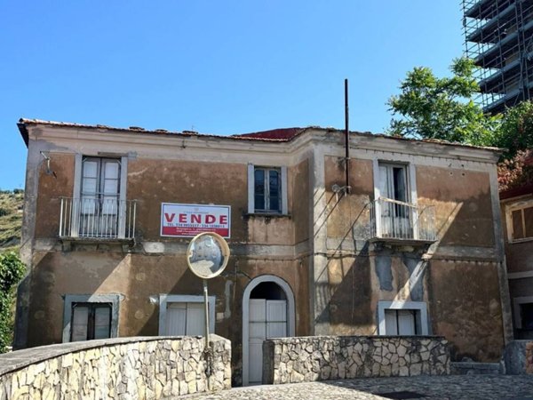 casa indipendente in vendita ad Amantea