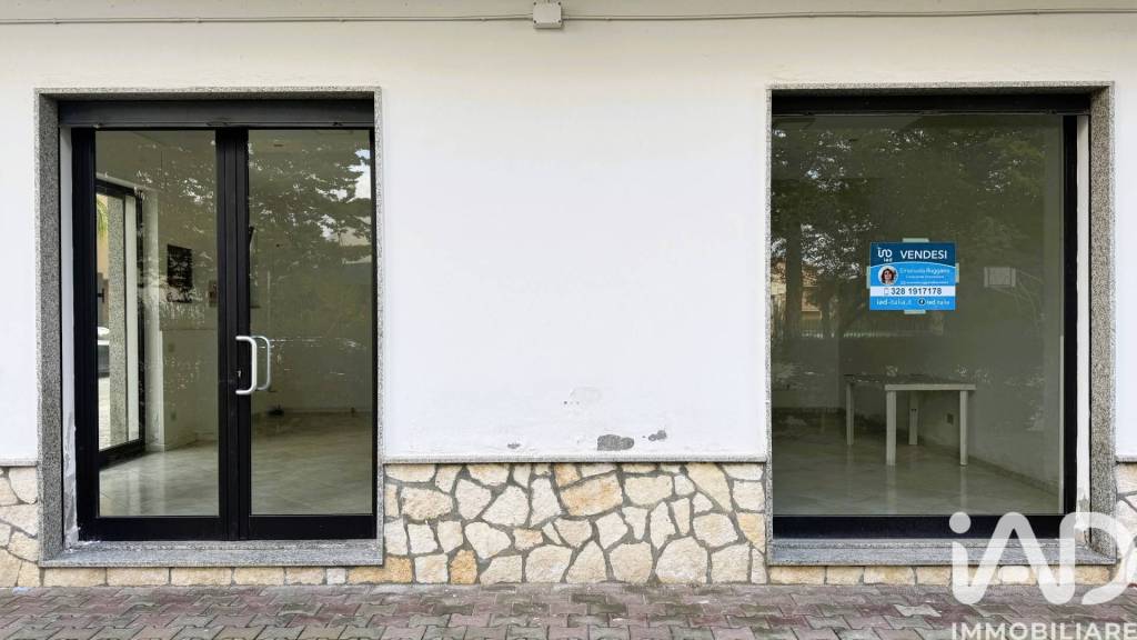 negozio in vendita ad Amantea in zona Campora San Giovanni