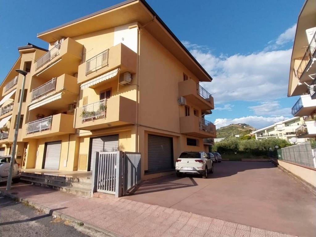 appartamento in vendita ad Amantea in zona Campora San Giovanni