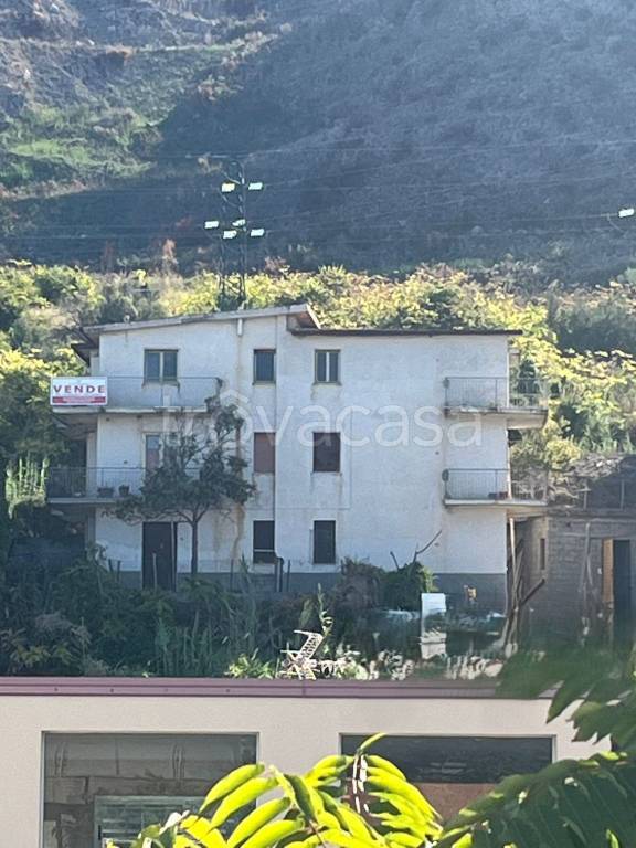 casa indipendente in vendita ad Amantea
