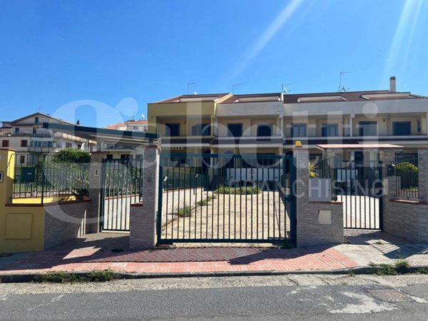 casa indipendente in vendita ad Amantea