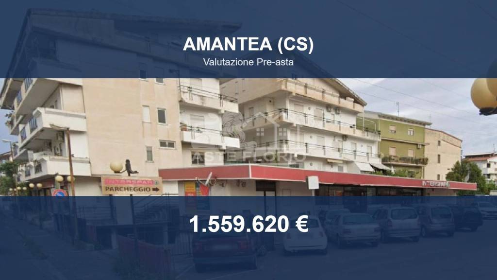 locale commerciale in vendita ad Amantea
