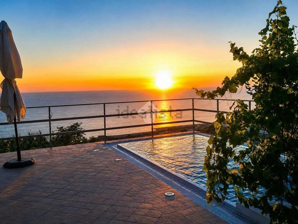 casa indipendente in vendita ad Amantea in zona Coreca