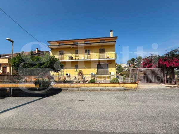 casa indipendente in vendita ad Amantea