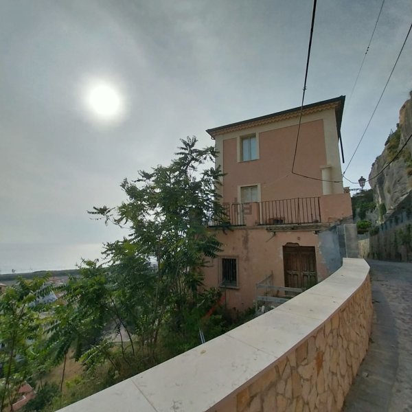appartamento in vendita ad Amantea in zona Acquicella