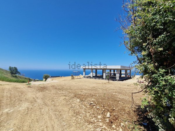 casa indipendente in vendita ad Amantea